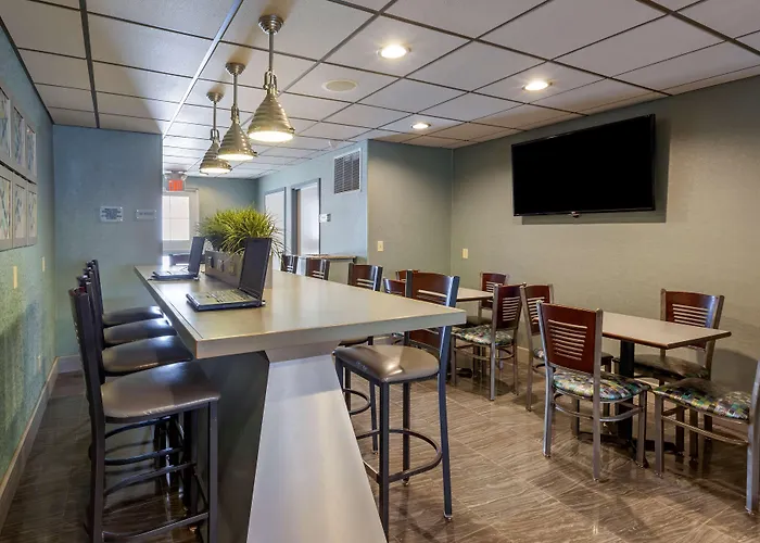 Best Western Plus Woodstock Inn&Suites